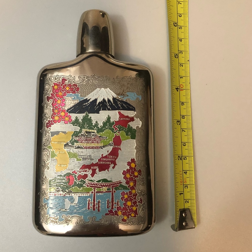 Vintage antique EUC metal flask embossed Japan map - Picture 7 of 17